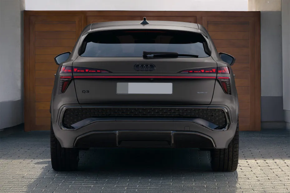 Audi Q3 ספורטבק 35 TFSI חבילת אבזור Design — תמונה 4